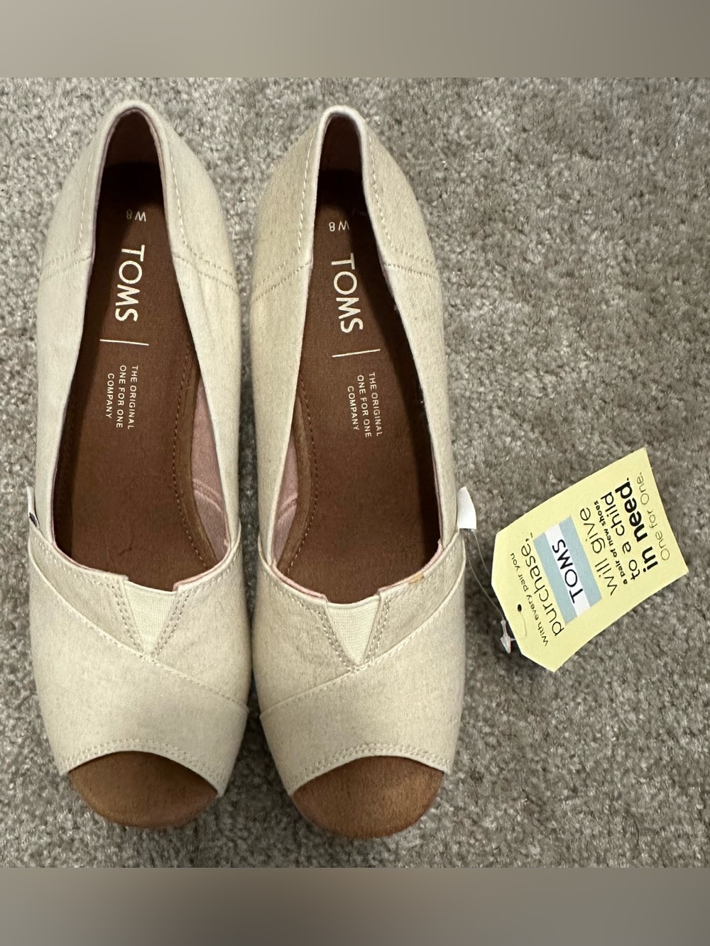 NWT no box Toms women’s 8 gold shimmer canvas Classic Peep-Toe Wedge Sandal